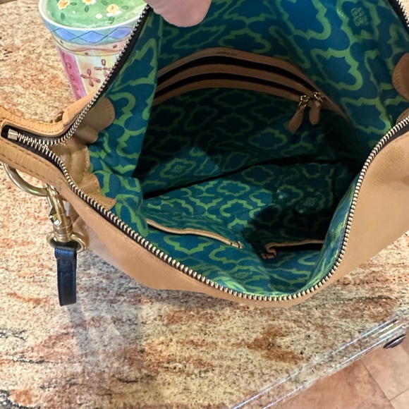 Handbag - Picture 5 of 8